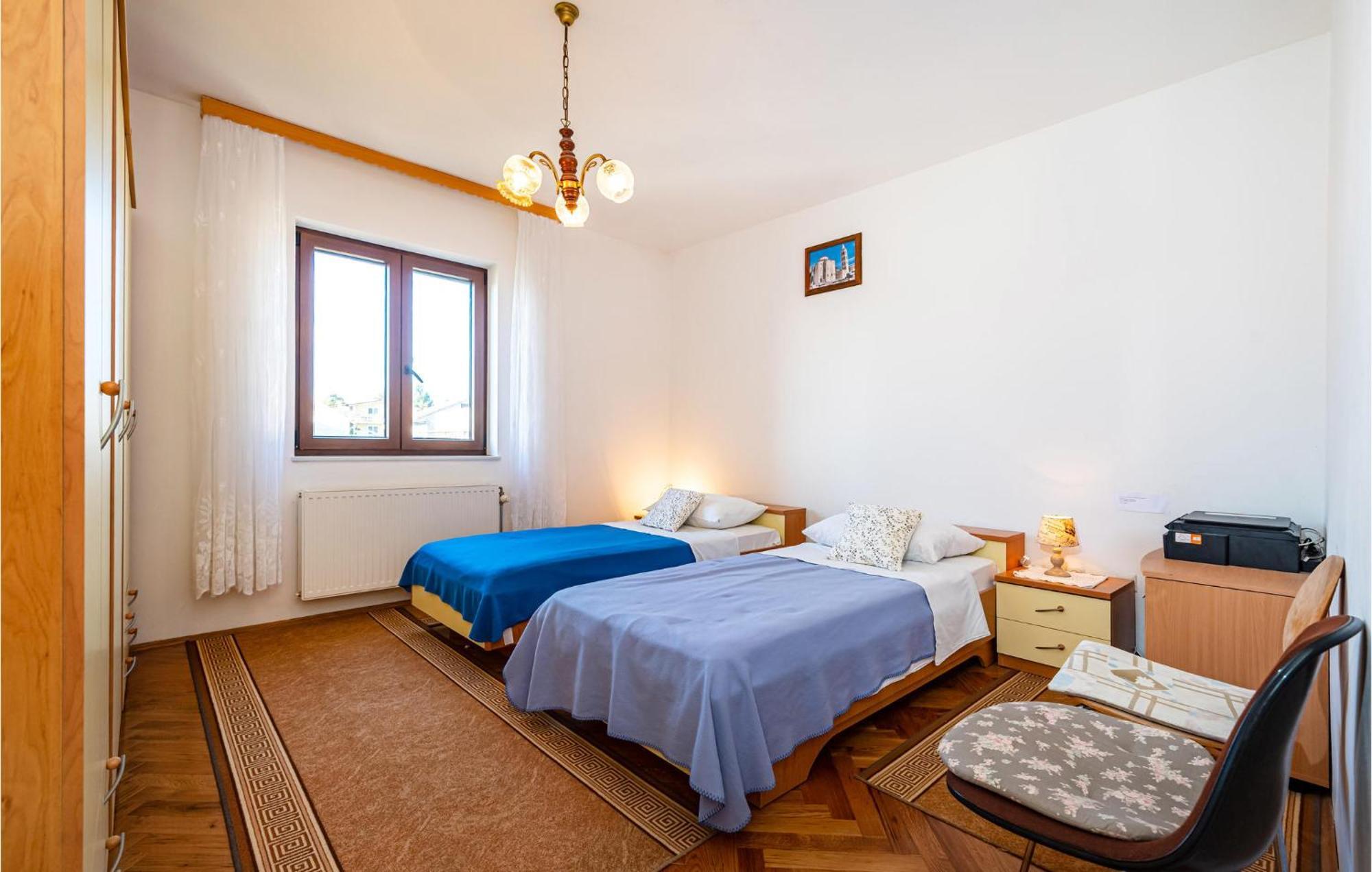 2 Bedroom Cozy Apartment In 자다르 외부 사진