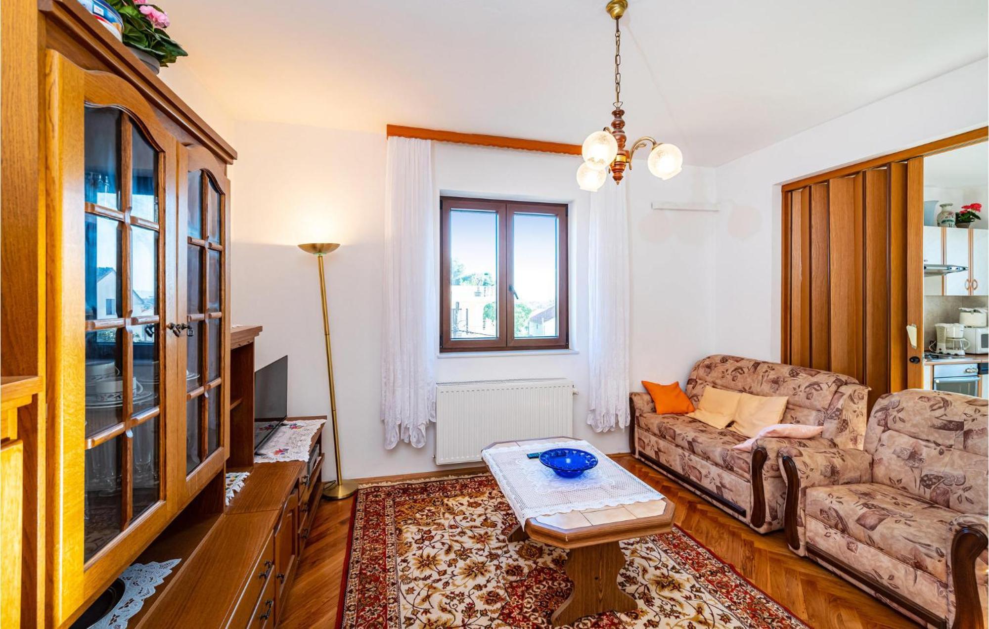 2 Bedroom Cozy Apartment In 자다르 외부 사진