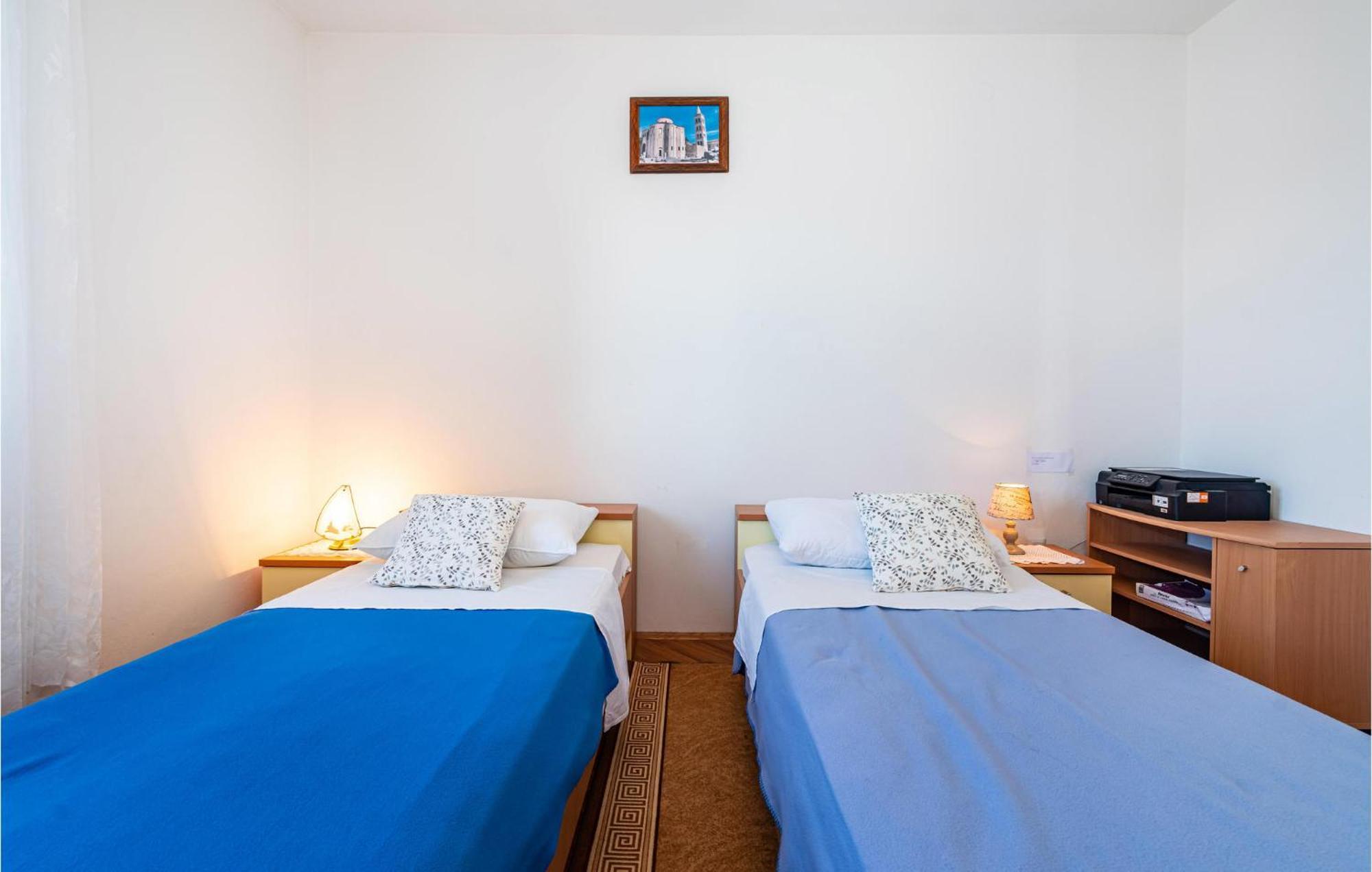 2 Bedroom Cozy Apartment In 자다르 외부 사진