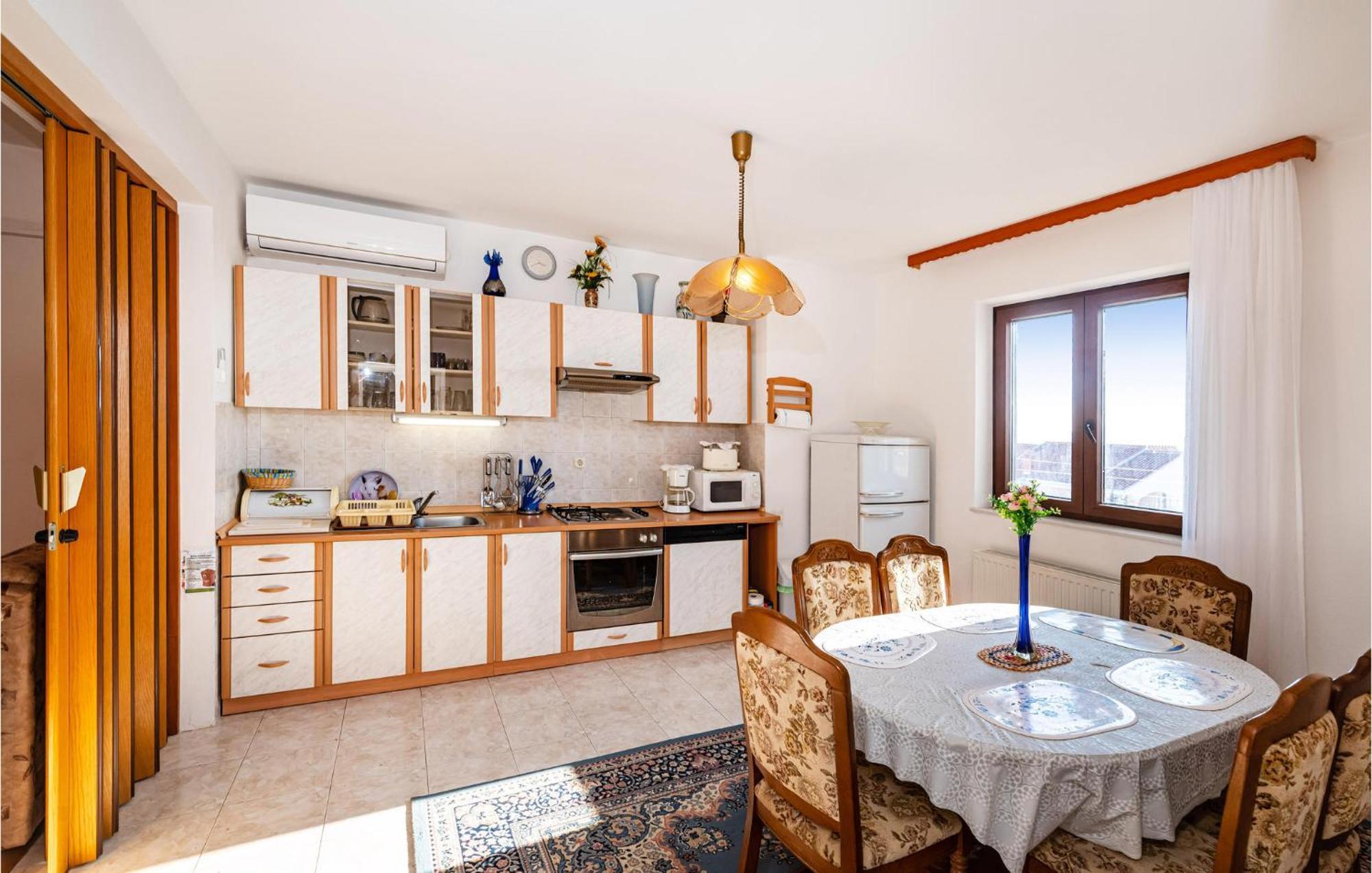 2 Bedroom Cozy Apartment In 자다르 외부 사진