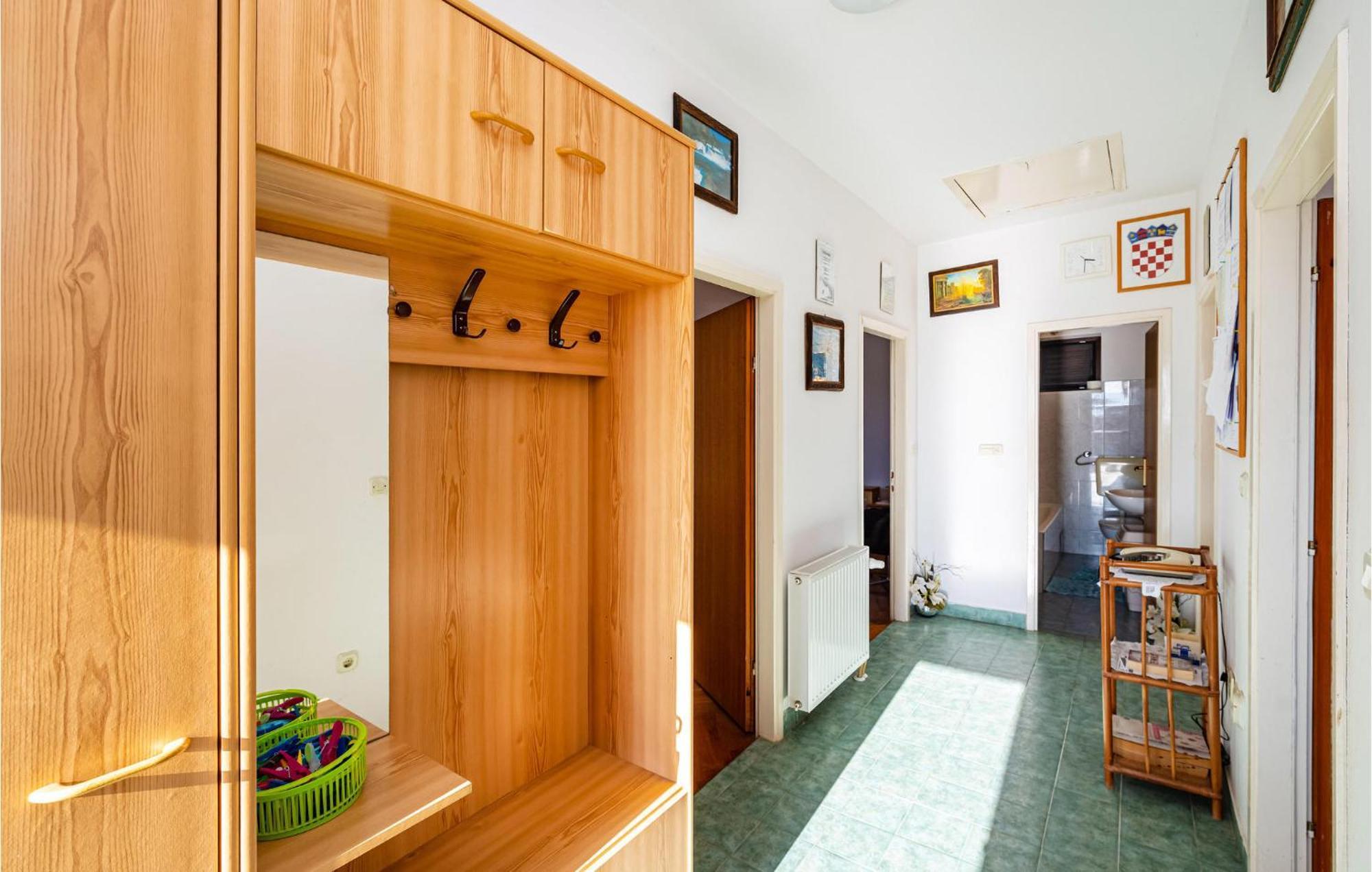 2 Bedroom Cozy Apartment In 자다르 외부 사진